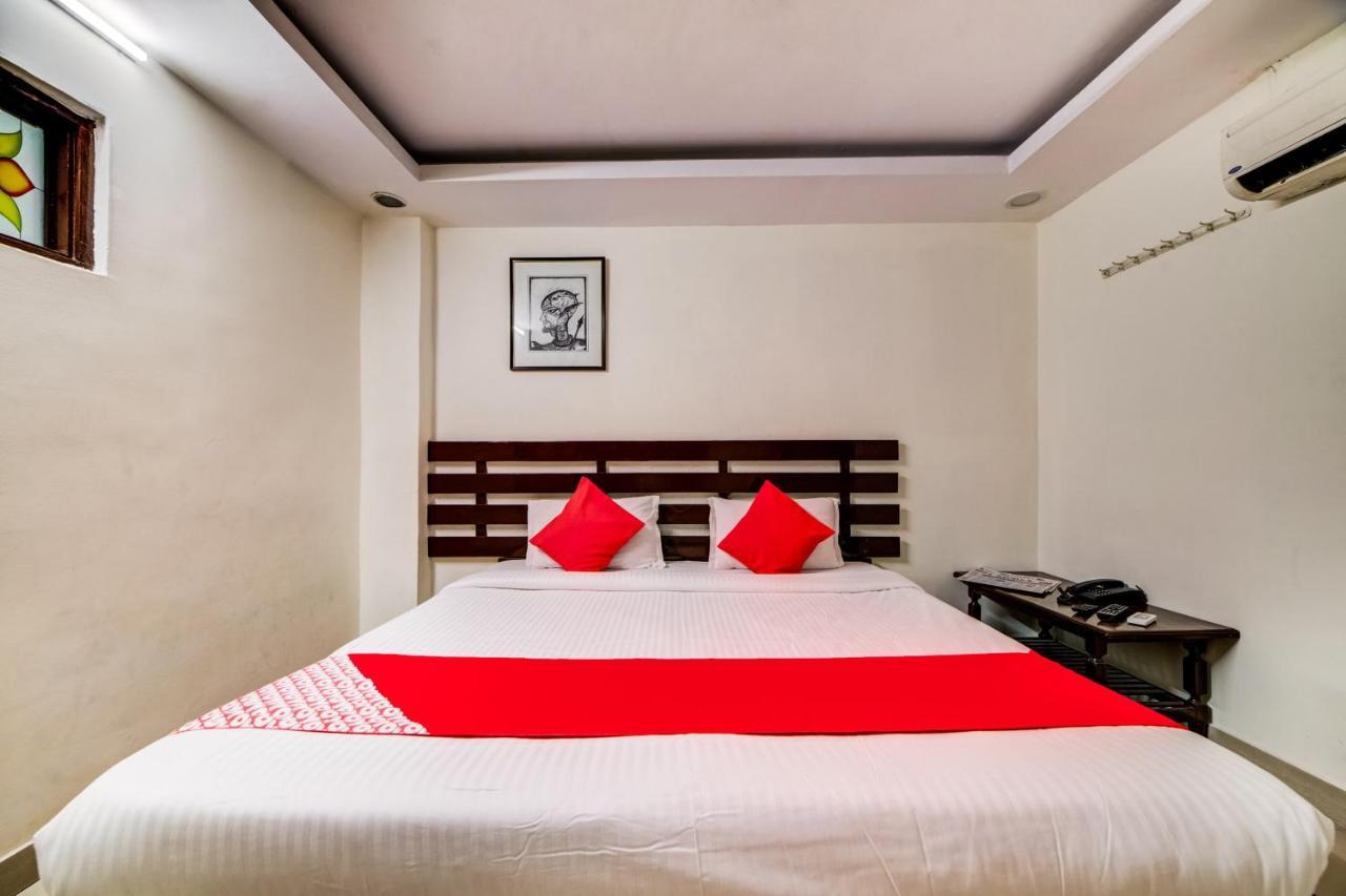 Oyo 33504 Hotel Ananda Inn Haiderabad Buitenkant foto