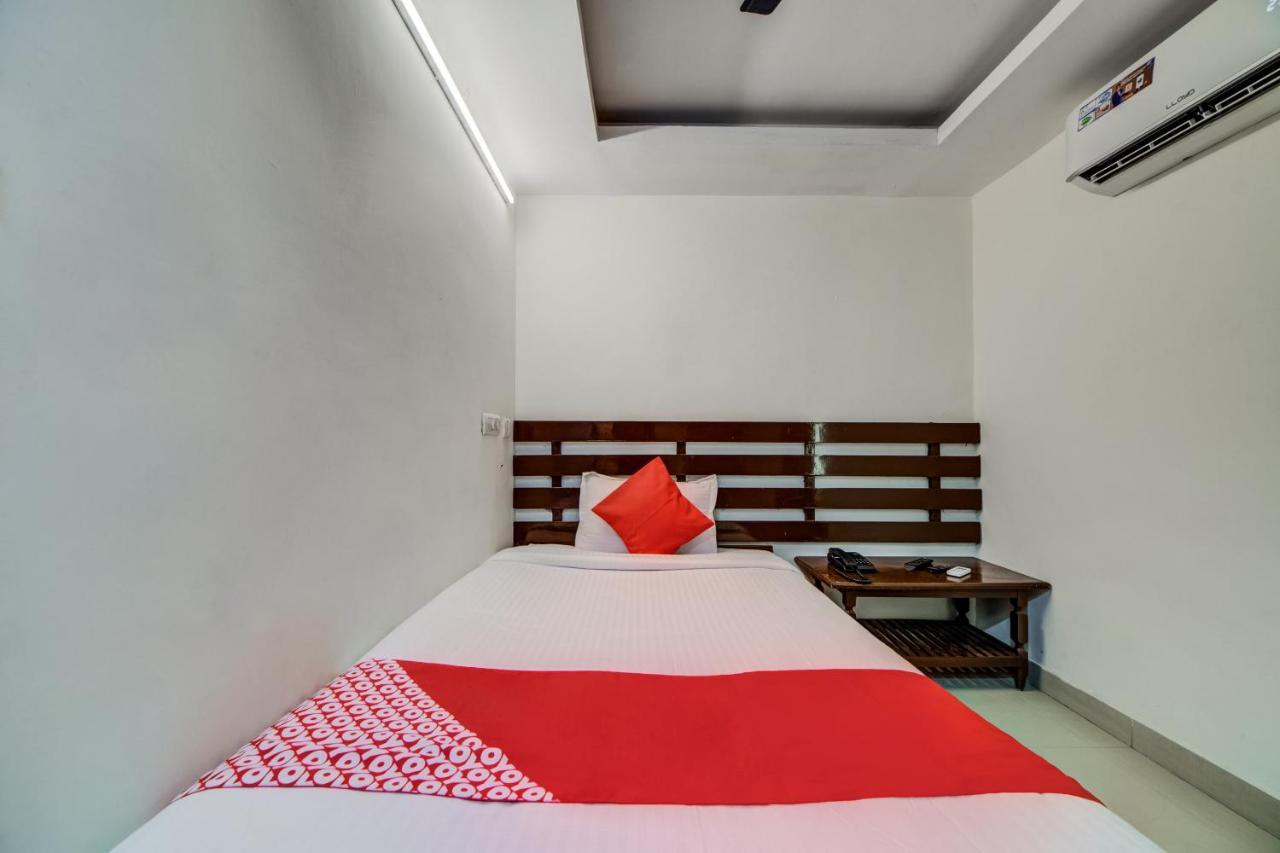 Oyo 33504 Hotel Ananda Inn Haiderabad Buitenkant foto