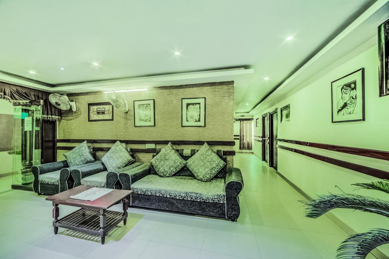 Oyo 33504 Hotel Ananda Inn Haiderabad Buitenkant foto