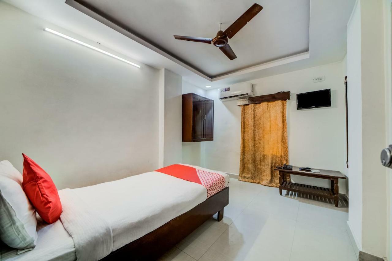 Oyo 33504 Hotel Ananda Inn Haiderabad Buitenkant foto